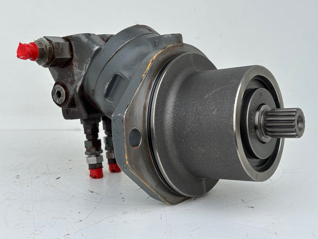 LIEBHERR Konstantmotor mit ID-Nr.10036220-ID-Nr.10225632-ID-Nr.512240214 – Hydromatik Rexroth Axialkolbenmotor Nr.2065772 Typ:A2FE90/61W-VZL192J-S. R954TR-663,HS835HD,HS853HD,LB24,LRB255. #21493811.DK# - Hydraulický motor pre Rýpadlo: obrázok 4 LIEBHERR Konstantmotor mit ID-Nr.10036220-ID-Nr.10225632-ID-Nr.512240214 – Hydromatik Rexroth Axialkolbenmotor Nr.2065772 Typ:A2FE90/61W-VZL192J-S. R954TR-663,HS835HD,HS853HD,LB24,LRB255. #21493811.DK# - Hydraulický motor pre Rýpadlo: obrázok 4