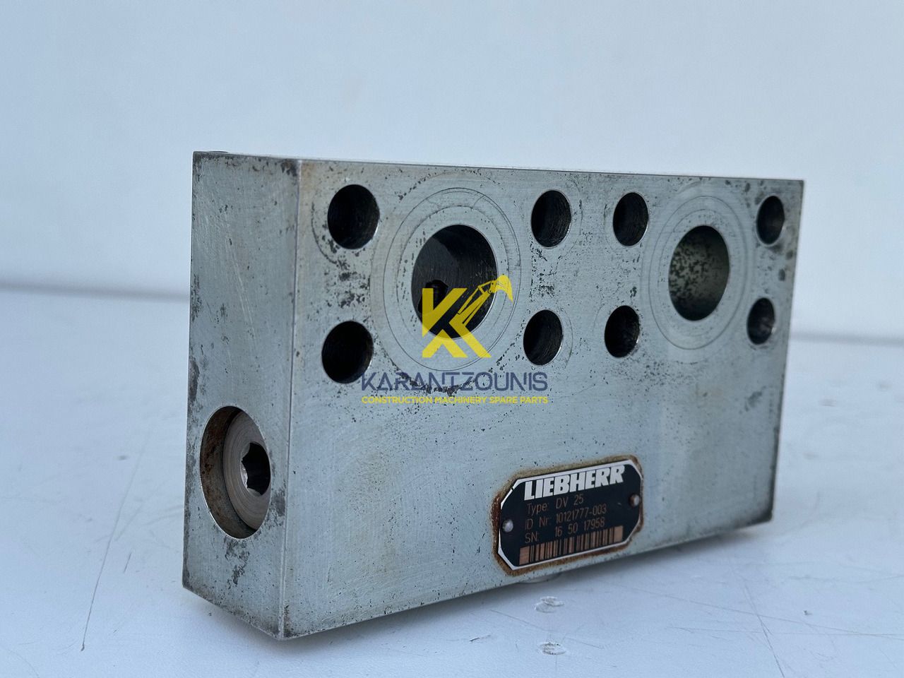 Liebherr Dämpfungsventil ID-Nr.10121777. P924 COMP, P926, R926, R916, R922, R924 COMP, R924, R926 COMP, R926, R930, R936, R946, R950 T, R960 T. #10121777.43199# - Motor otoče pre Stavebné stroje: obrázok 2 Liebherr Dämpfungsventil ID-Nr.10121777. P924 COMP, P926, R926, R916, R922, R924 COMP, R924, R926 COMP, R926, R930, R936, R946, R950 T, R960 T. #10121777.43199# - Motor otoče pre Stavebné stroje: obrázok 2