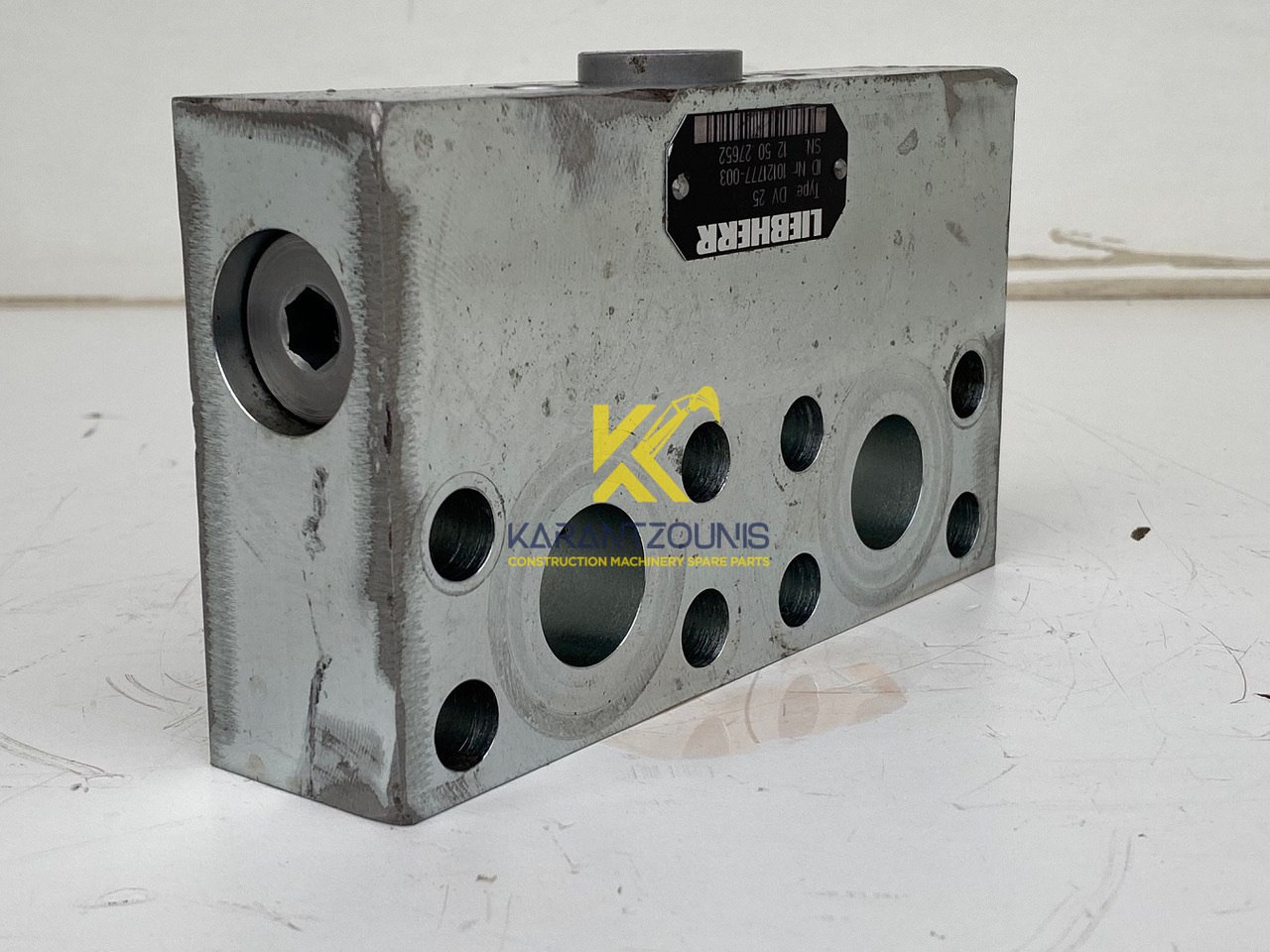 Liebherr Dämpfungsventil ID-Nr.10121777. P924 COMP, P926, R926, R916, R922, R924 COMP, R924, R926 COMP, R926, R930, R936, R946, R950 T, R960 T. #DÄ27652# - Motor otoče pre Rýpadlo: obrázok 4 Liebherr Dämpfungsventil ID-Nr.10121777. P924 COMP, P926, R926, R916, R922, R924 COMP, R924, R926 COMP, R926, R930, R936, R946, R950 T, R960 T. #DÄ27652# - Motor otoče pre Rýpadlo: obrázok 4