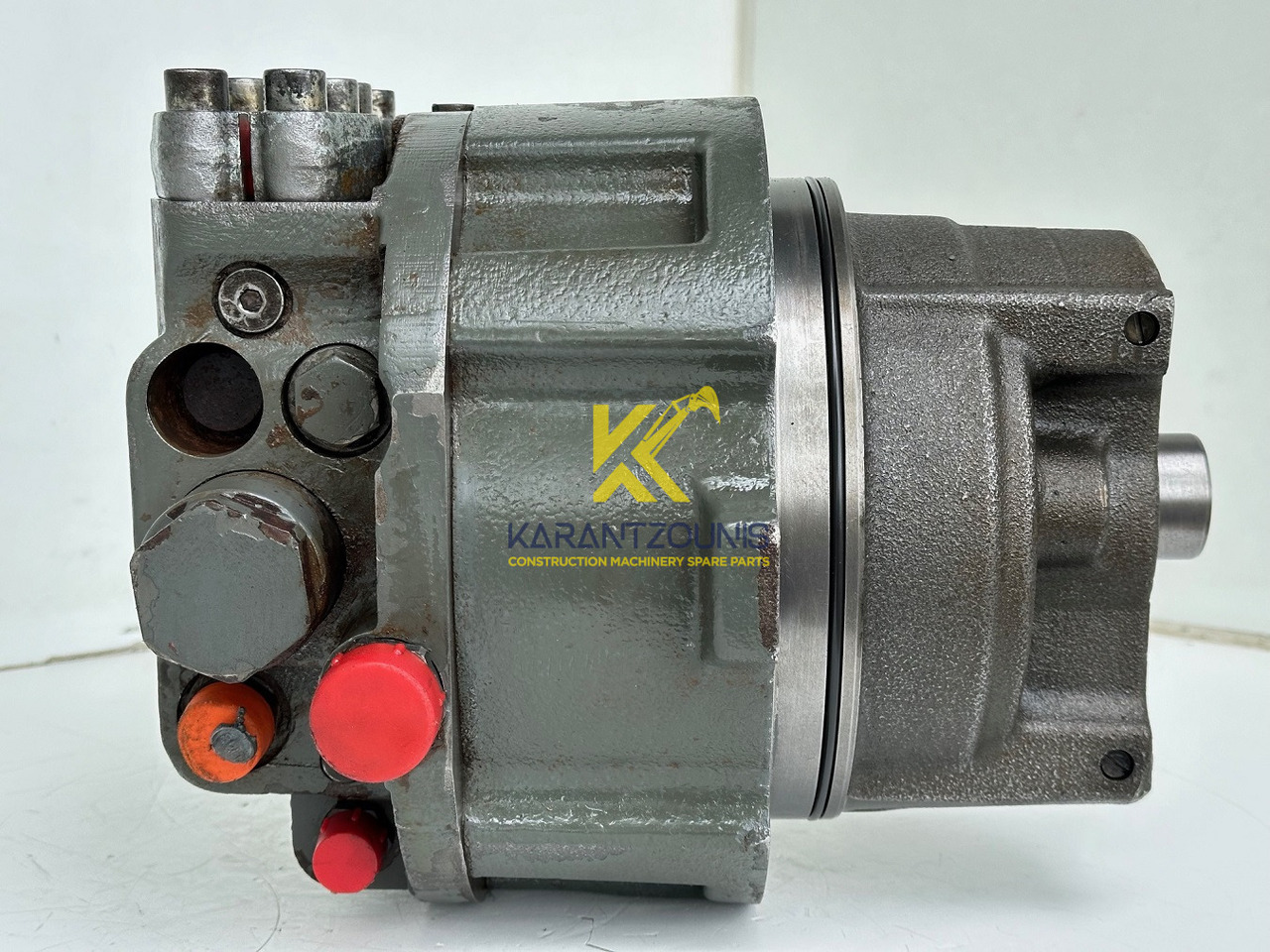 Liebherr Hydraulikeinbaumotor CMVE O 108. ID-Nr.10118562 - ID-Nr.10132610 - ID-Nr.10129048. LOS1916, LOS916, LOS926, R906, R916, R918, R920, R922, R924, R926COMP, R926, R936. #28313# - Hydraulický motor pre Stavebné stroje: obrázok 3 Liebherr Hydraulikeinbaumotor CMVE O 108. ID-Nr.10118562 - ID-Nr.10132610 - ID-Nr.10129048. LOS1916, LOS916, LOS926, R906, R916, R918, R920, R922, R924, R926COMP, R926, R936. #28313# - Hydraulický motor pre Stavebné stroje: obrázok 3