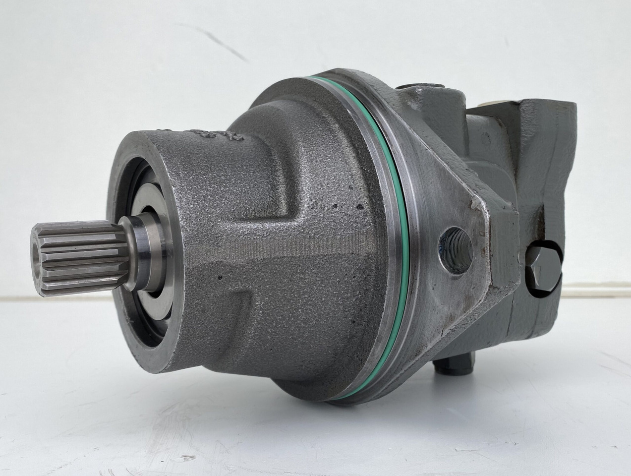 Liebherr Hydraulikeinbaumotor FMF045, ID-Nr.10132702. A924,LH30C,LH30M,LH35M,LH35MT,LH40C,LH40CP,LH40M,LH40MP,LH50CHR,LH50M,LH50MHR,LH50MT. #07110# - Hydraulický motor pre Kolesové rýpadlo: obrázok 3 Liebherr Hydraulikeinbaumotor FMF045, ID-Nr.10132702. A924,LH30C,LH30M,LH35M,LH35MT,LH40C,LH40CP,LH40M,LH40MP,LH50CHR,LH50M,LH50MHR,LH50MT. #07110# - Hydraulický motor pre Kolesové rýpadlo: obrázok 3