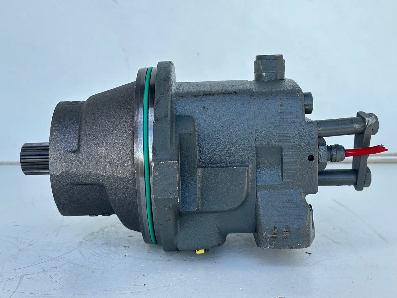 Liebherr Hydraulikeinbaumotor FMF045, ID-Nr.10132702. A924,LH30C,LH30M,LH35M,LH35MT,LH40C,LH40CP,LH40M,LH40MP,LH50CHR,LH50M,LH50MHR,LH50MT. #23.12.01074# - Hydraulický motor pre Kolesové rýpadlo: obrázok 2 Liebherr Hydraulikeinbaumotor FMF045, ID-Nr.10132702. A924,LH30C,LH30M,LH35M,LH35MT,LH40C,LH40CP,LH40M,LH40MP,LH50CHR,LH50M,LH50MHR,LH50MT. #23.12.01074# - Hydraulický motor pre Kolesové rýpadlo: obrázok 2