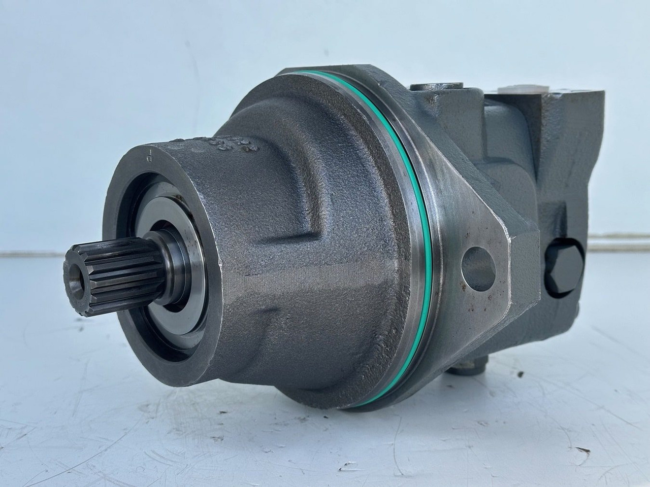 Liebherr Hydraulikeinbaumotor FMF045, ID-Nr.10132702. A924,LH30C,LH30M,LH35M,LH35MT,LH40C,LH40CP,LH40M,LH40MP,LH50CHR,LH50M,LH50MHR,LH50MT. #23.12.01074# - Hydraulický motor pre Kolesové rýpadlo: obrázok 3 Liebherr Hydraulikeinbaumotor FMF045, ID-Nr.10132702. A924,LH30C,LH30M,LH35M,LH35MT,LH40C,LH40CP,LH40M,LH40MP,LH50CHR,LH50M,LH50MHR,LH50MT. #23.12.01074# - Hydraulický motor pre Kolesové rýpadlo: obrázok 3