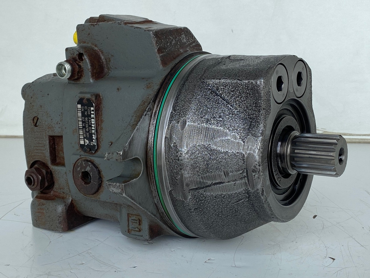 Liebherr Hydraulikeinbaumotor FMV075, ID-Nr.9073978. LOS914, LOS924, R902, R904, R912, R914, R922, R924, R924 COMP, R924 COMPA. #13038# - Hydraulický motor pre Pásové rýpadlo: obrázok 1 Liebherr Hydraulikeinbaumotor FMV075, ID-Nr.9073978. LOS914, LOS924, R902, R904, R912, R914, R922, R924, R924 COMP, R924 COMPA. #13038# - Hydraulický motor pre Pásové rýpadlo: obrázok 1