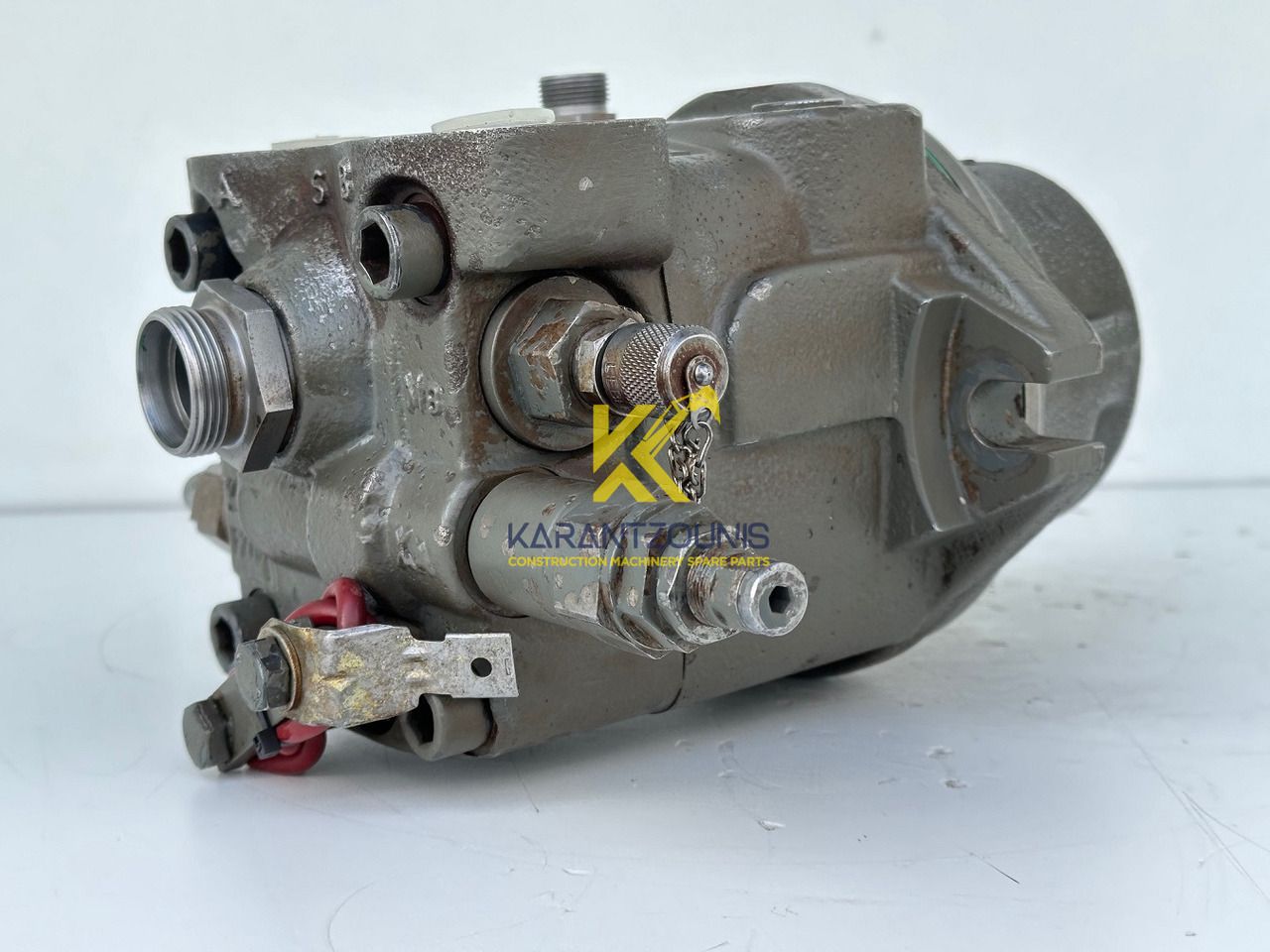 Liebherr Hydraulikeinbaumotor Typ:FMF058, ID-Nr.10122576 - ID-Nr.10145827 - ID-Nr.11371069. LOS1906, P924 COMP , R906, R906 PROTO, R916, R922, R924, R924 COMP, R926 COMP, R926 K LC. #11371069.08604# - Hydraulický motor pre Pásové rýpadlo: obrázok 4 Liebherr Hydraulikeinbaumotor Typ:FMF058, ID-Nr.10122576 - ID-Nr.10145827 - ID-Nr.11371069. LOS1906, P924 COMP , R906, R906 PROTO, R916, R922, R924, R924 COMP, R926 COMP, R926 K LC. #11371069.08604# - Hydraulický motor pre Pásové rýpadlo: obrázok 4