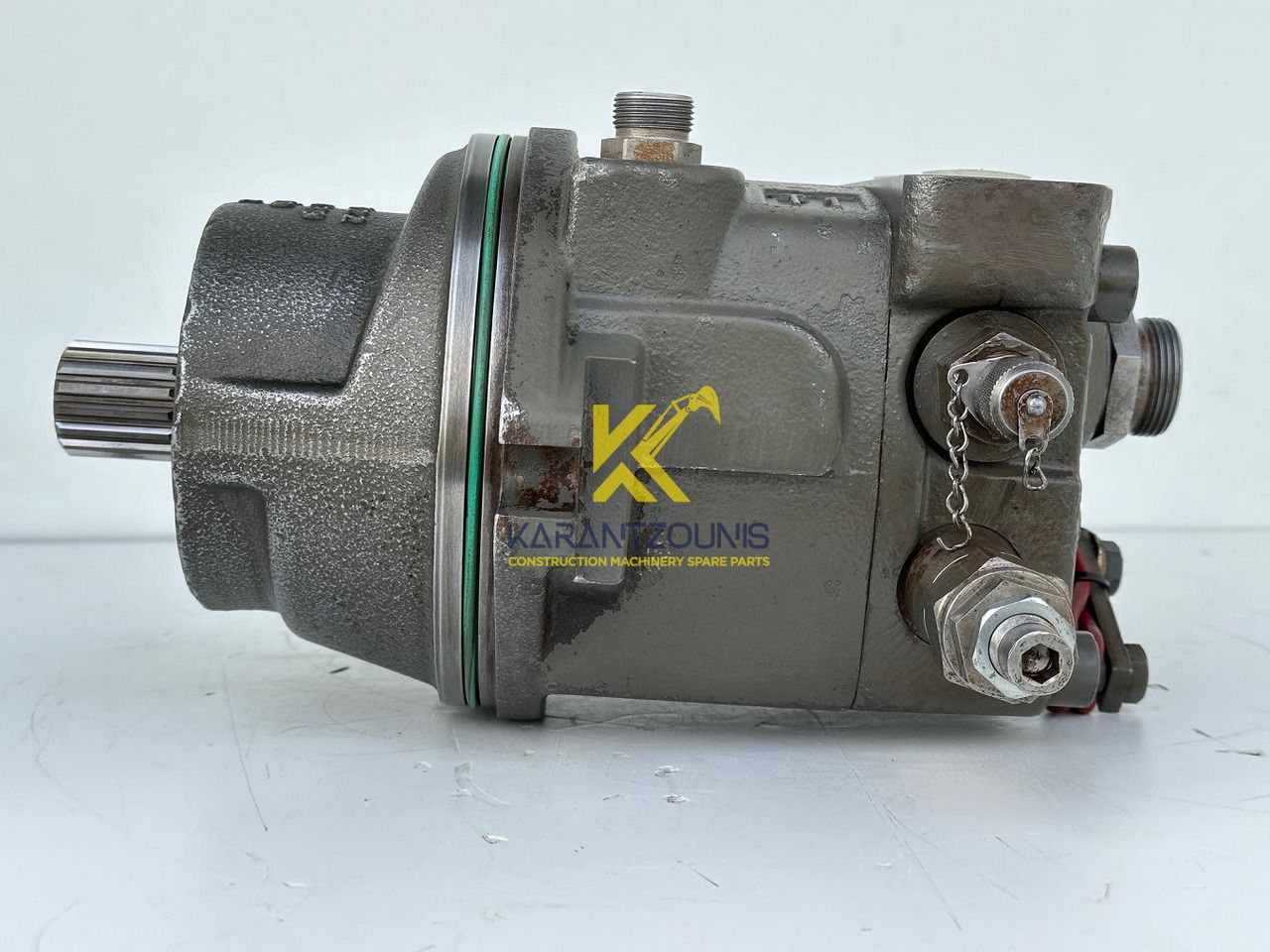 Liebherr Hydraulikeinbaumotor Typ:FMF058, ID-Nr.10122576 - ID-Nr.10145827 - ID-Nr.11371069. LOS1906, P924 COMP , R906, R906 PROTO, R916, R922, R924, R924 COMP, R926 COMP, R926 K LC. #11371069.08604# - Hydraulický motor pre Pásové rýpadlo: obrázok 5 Liebherr Hydraulikeinbaumotor Typ:FMF058, ID-Nr.10122576 - ID-Nr.10145827 - ID-Nr.11371069. LOS1906, P924 COMP , R906, R906 PROTO, R916, R922, R924, R924 COMP, R926 COMP, R926 K LC. #11371069.08604# - Hydraulický motor pre Pásové rýpadlo: obrázok 5
