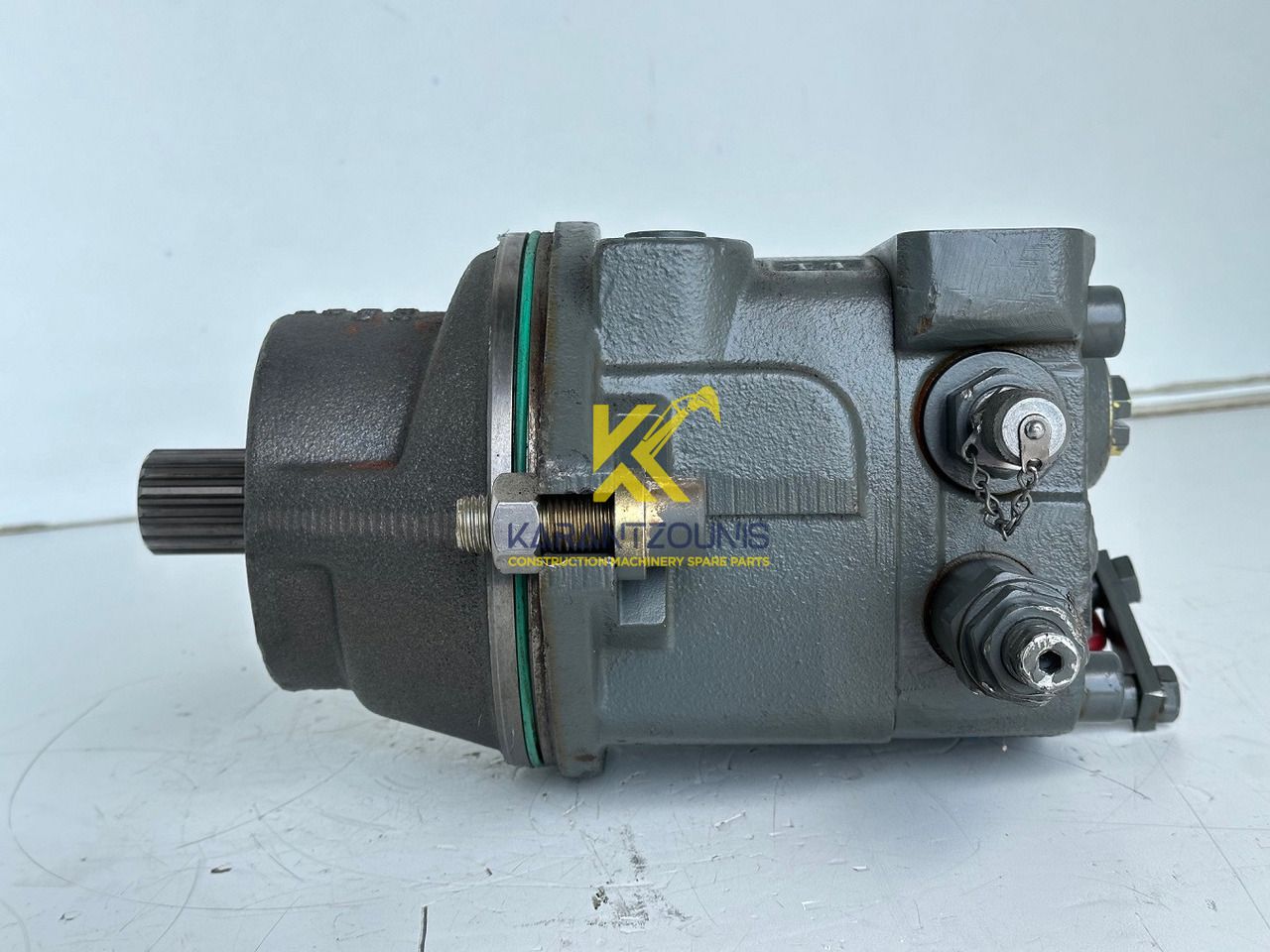 Liebherr Hydraulikeinbaumotor Typ:FMF058, ID-Nr.10122576 - ID-Nr.10145827 - ID-Nr.11371069. LOS1906, P924 COMP , R906, R906 PROTO, R916, R922, R924, R924 COMP, R926 COMP, R926 K LC. #39780# - Hydraulický motor pre Rýpadlo: obrázok 3 Liebherr Hydraulikeinbaumotor Typ:FMF058, ID-Nr.10122576 - ID-Nr.10145827 - ID-Nr.11371069. LOS1906, P924 COMP , R906, R906 PROTO, R916, R922, R924, R924 COMP, R926 COMP, R926 K LC. #39780# - Hydraulický motor pre Rýpadlo: obrázok 3