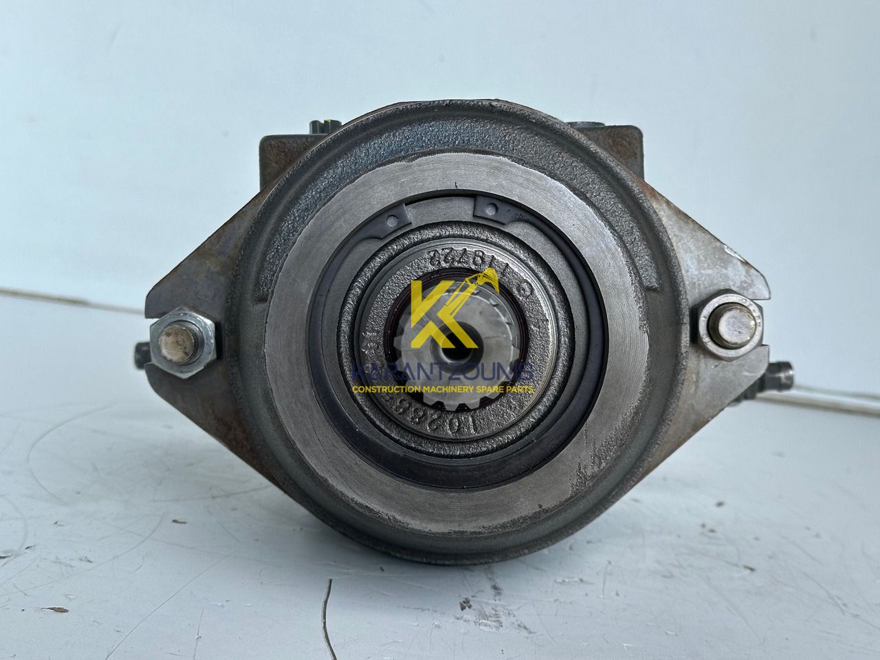 Liebherr Hydraulikeinbaumotor Typ:FMF058, ID-Nr.10122576 - ID-Nr.10145827 - ID-Nr.11371069. LOS1906, P924 COMP , R906, R906 PROTO, R916, R922, R924, R924 COMP, R926 COMP, R926 K LC. #39780# - Hydraulický motor pre Rýpadlo: obrázok 5 Liebherr Hydraulikeinbaumotor Typ:FMF058, ID-Nr.10122576 - ID-Nr.10145827 - ID-Nr.11371069. LOS1906, P924 COMP , R906, R906 PROTO, R916, R922, R924, R924 COMP, R926 COMP, R926 K LC. #39780# - Hydraulický motor pre Rýpadlo: obrázok 5