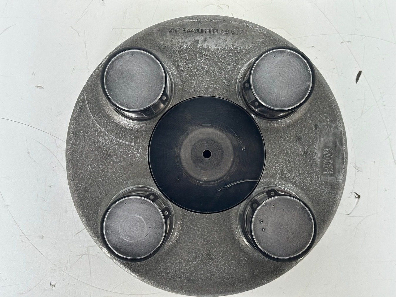 Liebherr Planetenträger ID-Nr.944306303 - ID-Nr.9443063. A924, A934, LH30, LH35, R906, R916, R922, R924, R926, R932, R934, R944. #k9079# - Prevodovka pre Stavebné stroje: obrázok 3 Liebherr Planetenträger ID-Nr.944306303 - ID-Nr.9443063. A924, A934, LH30, LH35, R906, R916, R922, R924, R926, R932, R934, R944. #k9079# - Prevodovka pre Stavebné stroje: obrázok 3