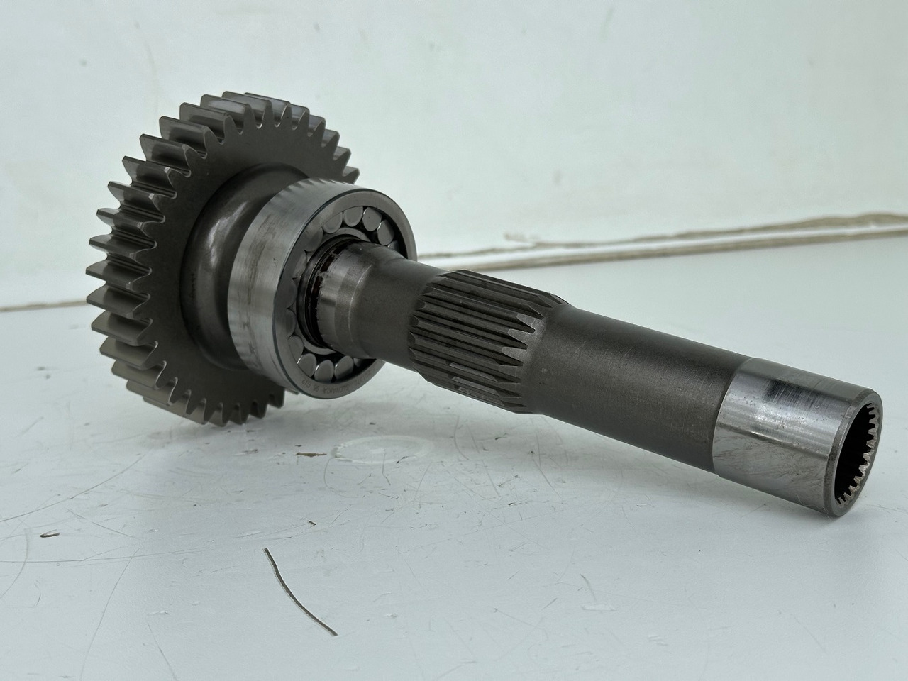 Liebherr Triebwelle ID-Nr.10117140 mit Zylinderrollenlager ID-Nr.7080150 - ID-Nr.7380070. A914, A922, A924, A928, LH30, LH35, P914, P924, R906, R914, R916, R924, R924 COMP. #101171470.02# - Hydraulické čerpadlo pre Stavebné stroje: obrázok 3 Liebherr Triebwelle ID-Nr.10117140 mit Zylinderrollenlager ID-Nr.7080150 - ID-Nr.7380070. A914, A922, A924, A928, LH30, LH35, P914, P924, R906, R914, R916, R924, R924 COMP. #101171470.02# - Hydraulické čerpadlo pre Stavebné stroje: obrázok 3