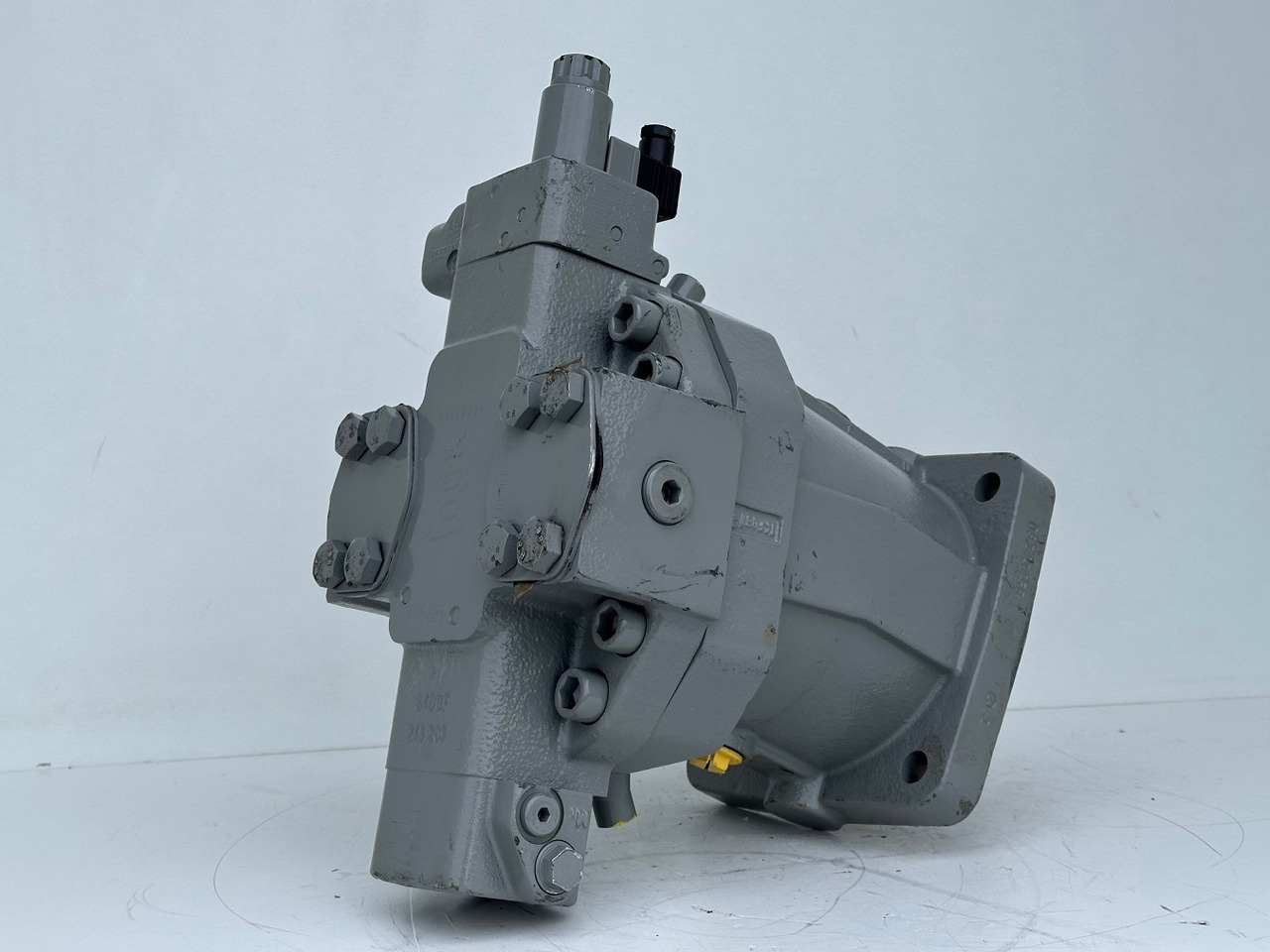 Liebherr Verstellmotor ID-Nr.510240108 - Hydromatik Rexroth Axialkolben-Verstellmotor Typ:A6VM140EP2D/63W-VZB017HB. #24338069# - Hydraulický motor pre Pásový žeriav: obrázok 5 Liebherr Verstellmotor ID-Nr.510240108 - Hydromatik Rexroth Axialkolben-Verstellmotor Typ:A6VM140EP2D/63W-VZB017HB. #24338069# - Hydraulický motor pre Pásový žeriav: obrázok 5