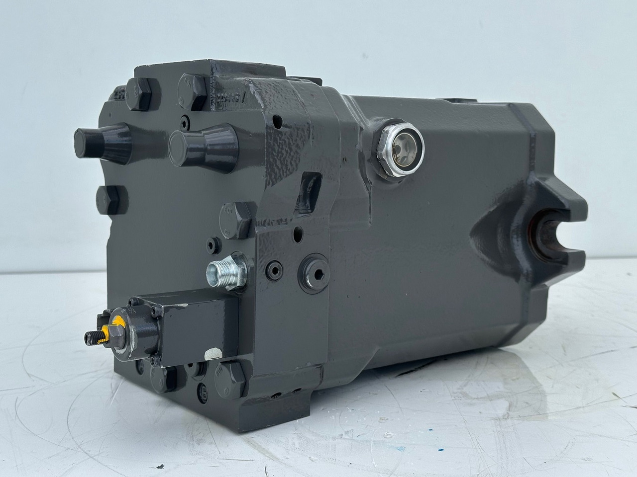 Linde Verstellmotor-Axialkolbenmotor Typ:HMV135-02 2710. #HMV135-02.2710# - Hydraulický motor: obrázok 3 Linde Verstellmotor-Axialkolbenmotor Typ:HMV135-02 2710. #HMV135-02.2710# - Hydraulický motor: obrázok 3