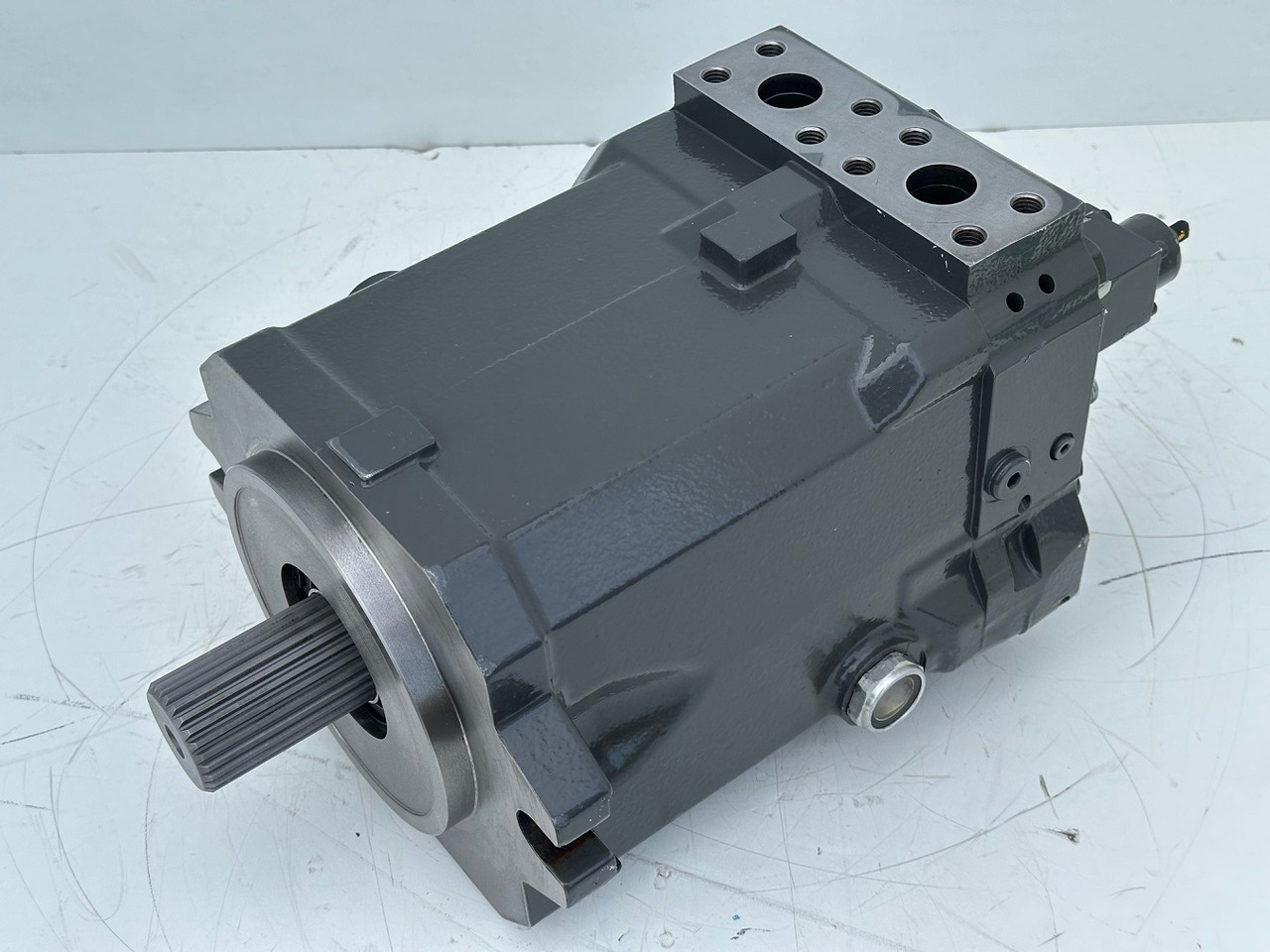 Linde Verstellmotor-Axialkolbenmotor Typ:HMV135-02 2710. #HMV135-02.2710# - Hydraulický motor: obrázok 5 Linde Verstellmotor-Axialkolbenmotor Typ:HMV135-02 2710. #HMV135-02.2710# - Hydraulický motor: obrázok 5