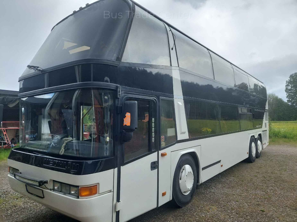 NEOPLAN Skyliner N122/3 - Autokar: obrázok 2 NEOPLAN Skyliner N122/3 - Autokar: obrázok 2