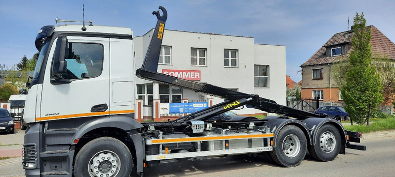 Mercedes-Benz Actros 2542 KING HZ-20R - Hákový nosič kontajnerov: obrázok 4 Mercedes-Benz Actros 2542 KING HZ-20R - Hákový nosič kontajnerov: obrázok 4