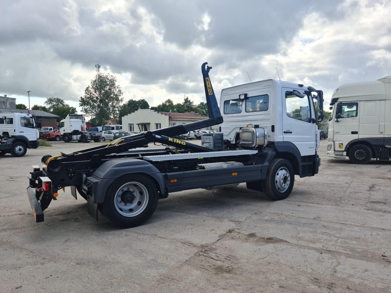 Mercedes-Benz Atego 1527L - Hákový nosič kontajnerov: obrázok 1 Mercedes-Benz Atego 1527L - Hákový nosič kontajnerov: obrázok 1