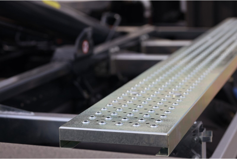 Renault D 18 HIGH P - Hákový nosič kontajnerov: obrázok 3 Renault D 18 HIGH P - Hákový nosič kontajnerov: obrázok 3