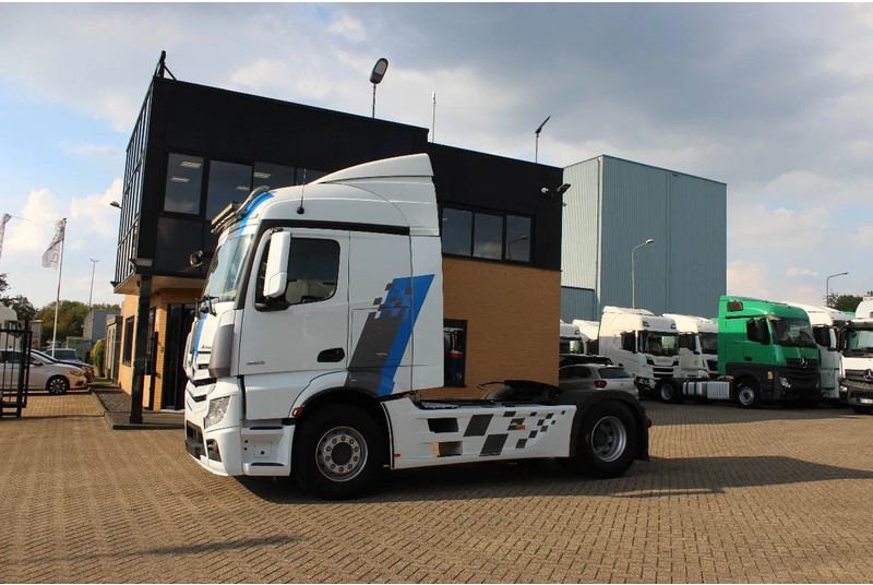 Mercedes-Benz Actros 1853 * RETARDER * 4X2 * - Ťahač: obrázok 3 Mercedes-Benz Actros 1853 * RETARDER * 4X2 * - Ťahač: obrázok 3