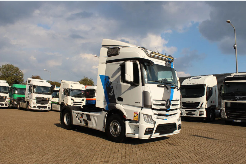 Mercedes-Benz Actros 1853 * RETARDER * 4X2 * - Ťahač: obrázok 1 Mercedes-Benz Actros 1853 * RETARDER * 4X2 * - Ťahač: obrázok 1