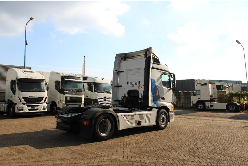 Mercedes-Benz Actros 1853 * RETARDER * 4X2 * - Ťahač: obrázok 5 Mercedes-Benz Actros 1853 * RETARDER * 4X2 * - Ťahač: obrázok 5