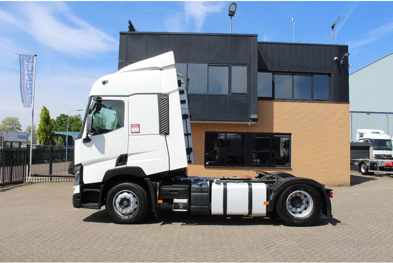 Renault T460 * RETARDER * 2 TANK * 4x2 * - Ťahač: obrázok 2 Renault T460 * RETARDER * 2 TANK * 4x2 * - Ťahač: obrázok 2