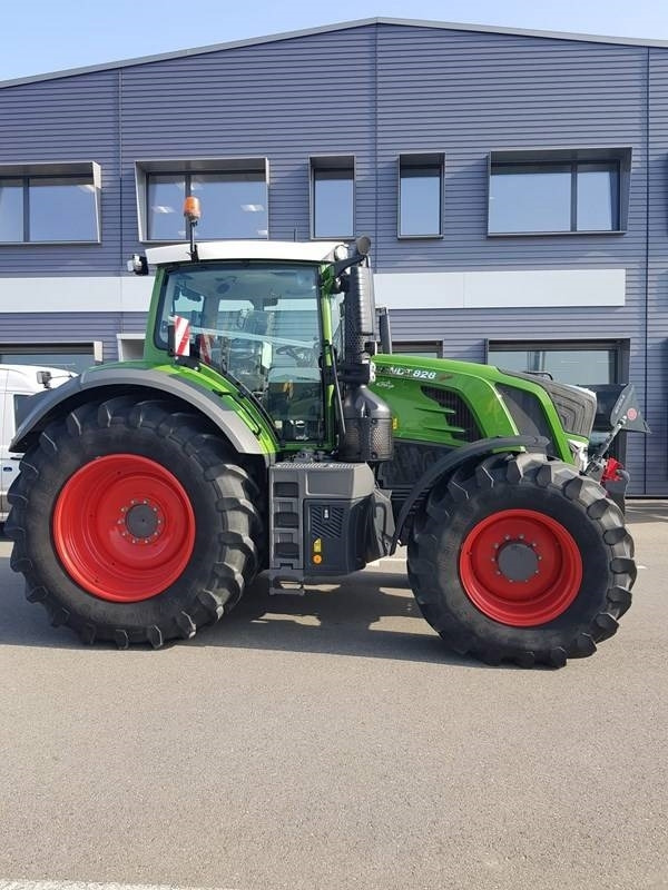 Fendt 828 Vario Profi Plus - Traktor: obrázok 4 Fendt 828 Vario Profi Plus - Traktor: obrázok 4