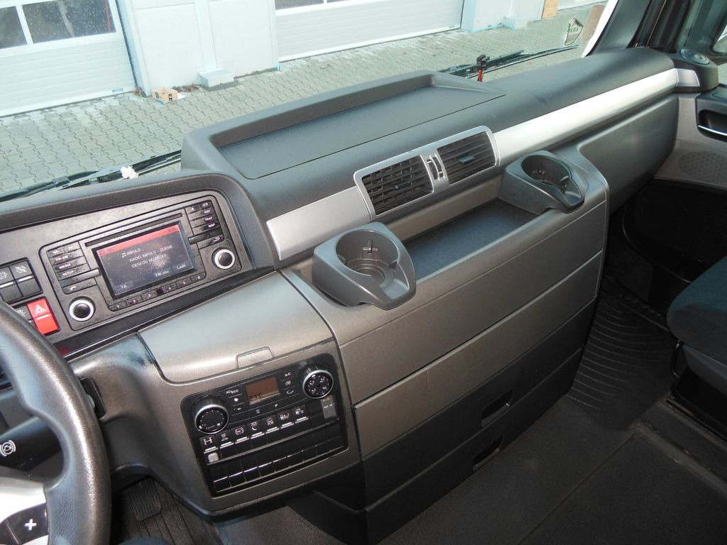 Ťahač MAN TGX 18.480 LLS-U, LOWDECK + KRONE MEGA MAN TGX 18.480 LLS-U, LOWDECK: obrázok 22 Ťahač MAN TGX 18.480 LLS-U, LOWDECK + KRONE MEGA MAN TGX 18.480 LLS-U, LOWDECK: obrázok 22