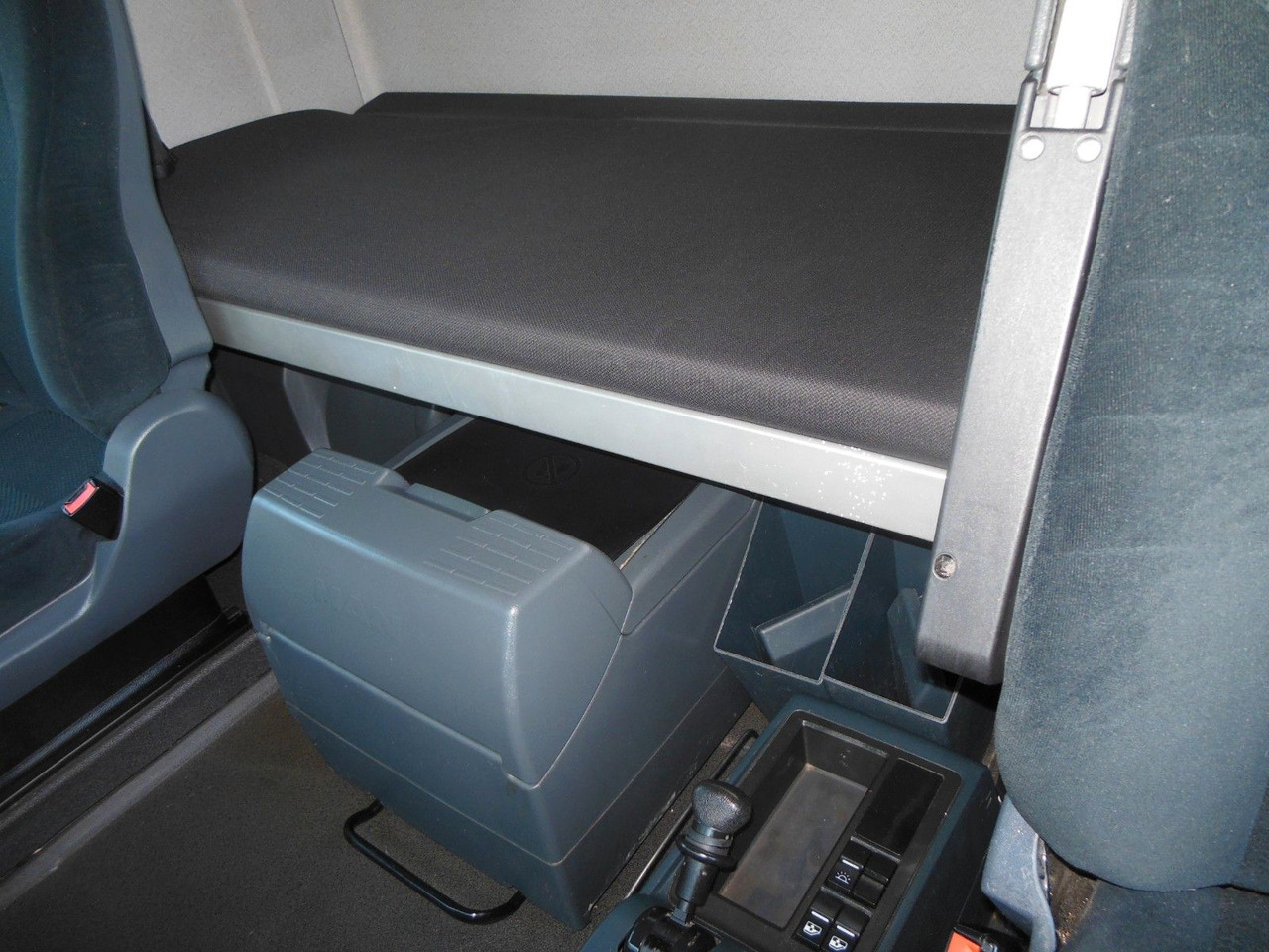 Ťahač MAN TGX 18.480 LLS-U, LOWDECK + KRONE MEGA MAN TGX 18.480 LLS-U, LOWDECK: obrázok 12 Ťahač MAN TGX 18.480 LLS-U, LOWDECK + KRONE MEGA MAN TGX 18.480 LLS-U, LOWDECK: obrázok 12