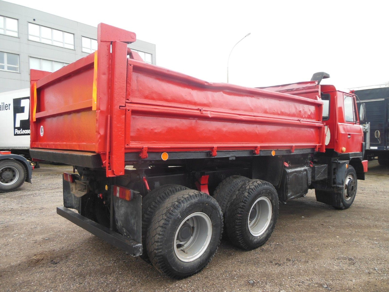 Tatra T 815, 6x6 - Sklápač: obrázok 3 Tatra T 815, 6x6 - Sklápač: obrázok 3