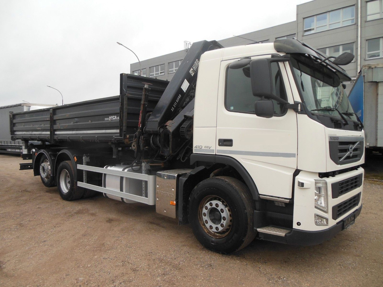 Volvo FM 410, 6X2, DREISEITEN KIPPER, HIAB XS 211 - Sklápač, Auto s hydraulickou rukou: obrázok 2 Volvo FM 410, 6X2, DREISEITEN KIPPER, HIAB XS 211 - Sklápač, Auto s hydraulickou rukou: obrázok 2