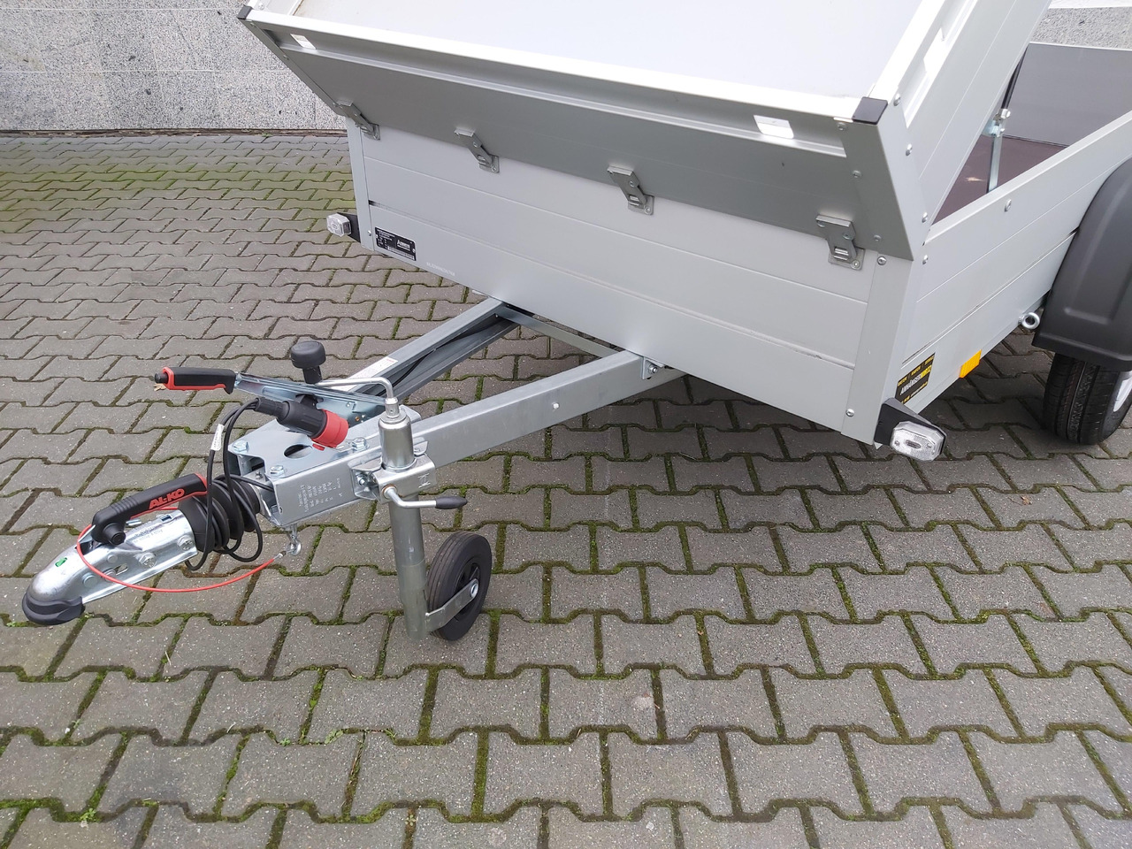 ALUBOXX Deckelanhänger GTB 750 HT 211x126x48 (XS) 750kg Winter Aktion - Auto príves: obrázok 3 ALUBOXX Deckelanhänger GTB 750 HT 211x126x48 (XS) 750kg Winter Aktion - Auto príves: obrázok 3