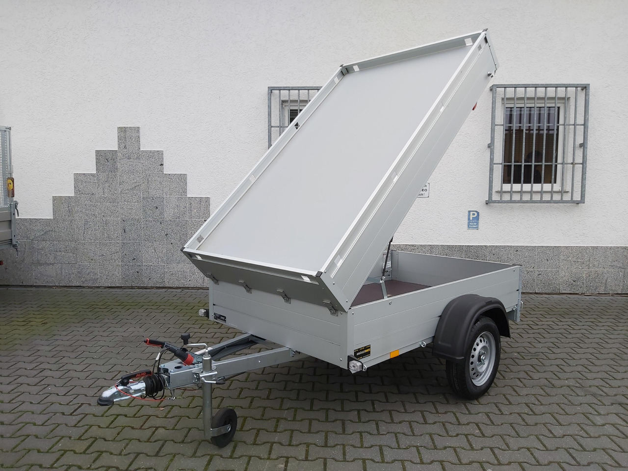 ALUBOXX Deckelanhänger GTB 750 HT 211x126x48 (XS) 750kg Winter Aktion - Auto príves: obrázok 4 ALUBOXX Deckelanhänger GTB 750 HT 211x126x48 (XS) 750kg Winter Aktion - Auto príves: obrázok 4