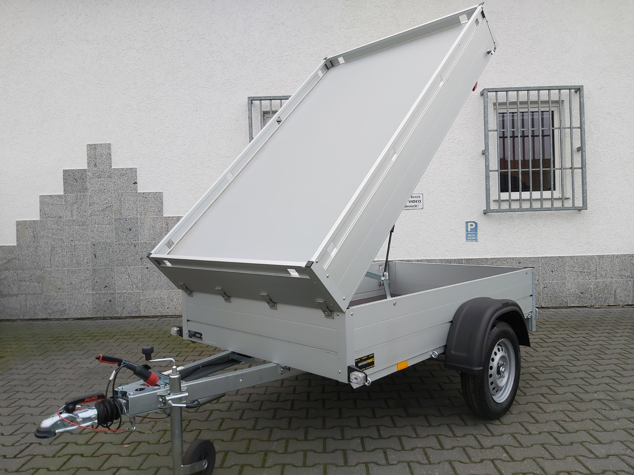 ALUBOXX Deckelanhänger GTB 750 HT 211x126x48 (XS) 750kg Winter Aktion - Auto príves: obrázok 1 ALUBOXX Deckelanhänger GTB 750 HT 211x126x48 (XS) 750kg Winter Aktion - Auto príves: obrázok 1