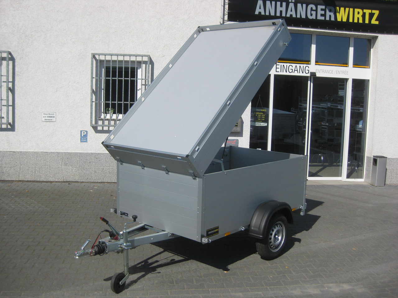 ALUBOXX Deckelanhänger GTB 750 VT1 211x126x83cm (XS) 750kg - Auto príves: obrázok 1 ALUBOXX Deckelanhänger GTB 750 VT1 211x126x83cm (XS) 750kg - Auto príves: obrázok 1