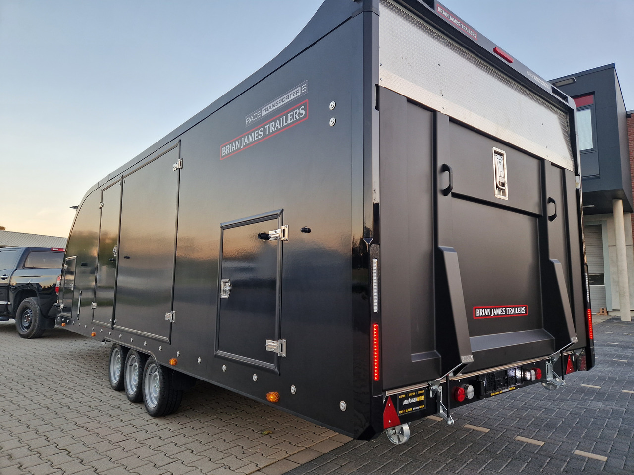 BJT Race Transporter 6 396-3060 650x235x189cm black RFS ASR 13" 3500kg - Príves prepravník áut: obrázok 5 BJT Race Transporter 6 396-3060 650x235x189cm black RFS ASR 13" 3500kg - Príves prepravník áut: obrázok 5