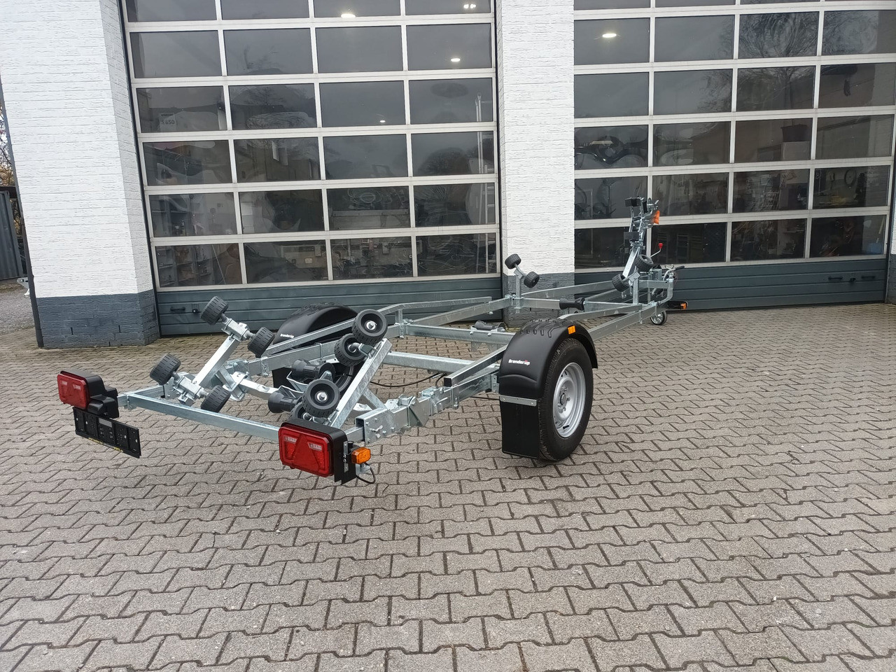 Brenderup Bootstrailer Premium 201500B SR X LED Superrollen 1500kg - Lodný príves: obrázok 2 Brenderup Bootstrailer Premium 201500B SR X LED Superrollen 1500kg - Lodný príves: obrázok 2