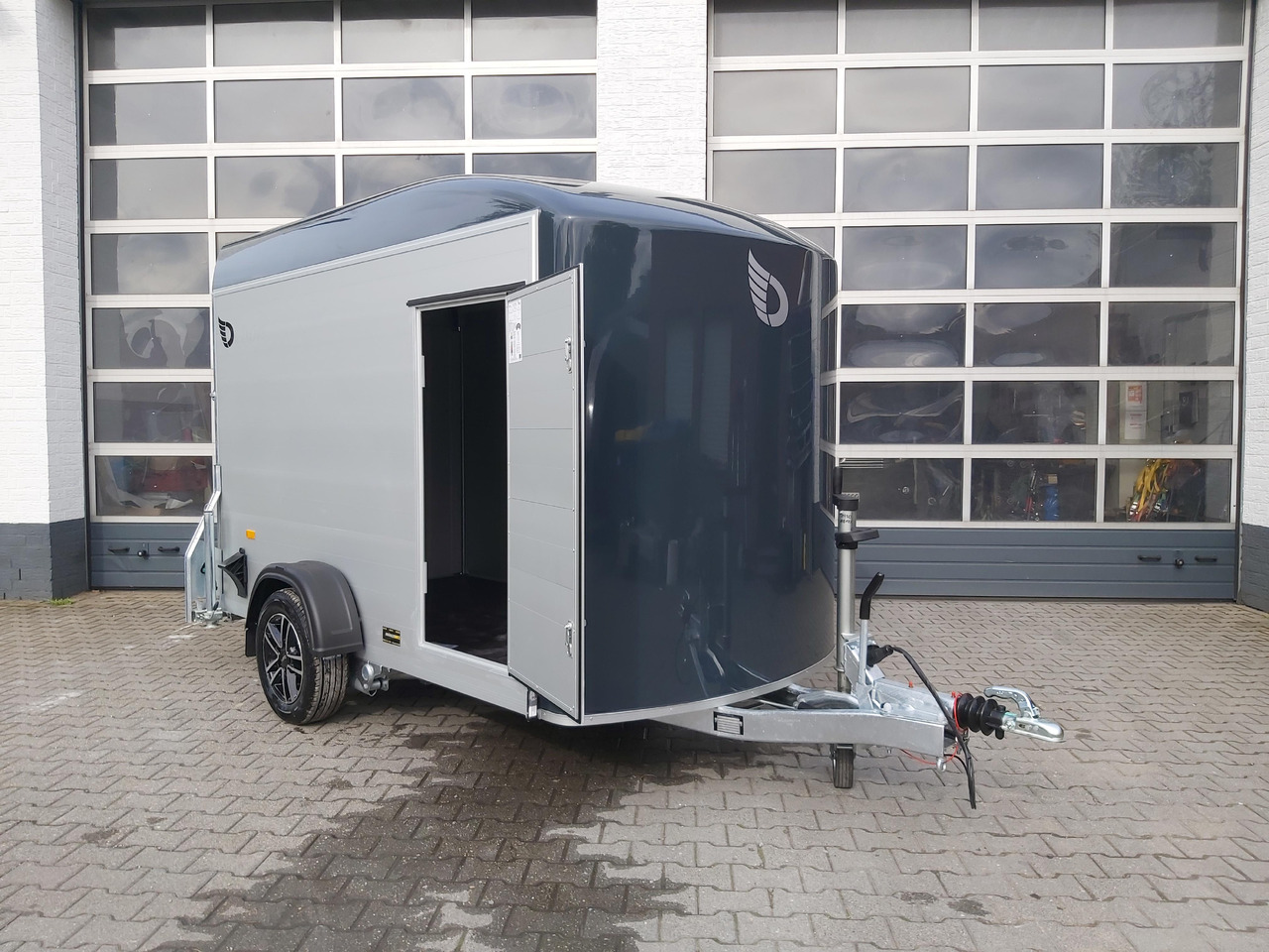 Cargo Roadster 300 300x150x184cm Alu Poly darkgrey Seitentür Alufelgen darkline 100km/H 1300kg - Príves skriňové: obrázok 2 Cargo Roadster 300 300x150x184cm Alu Poly darkgrey Seitentür Alufelgen darkline 100km/H 1300kg - Príves skriňové: obrázok 2