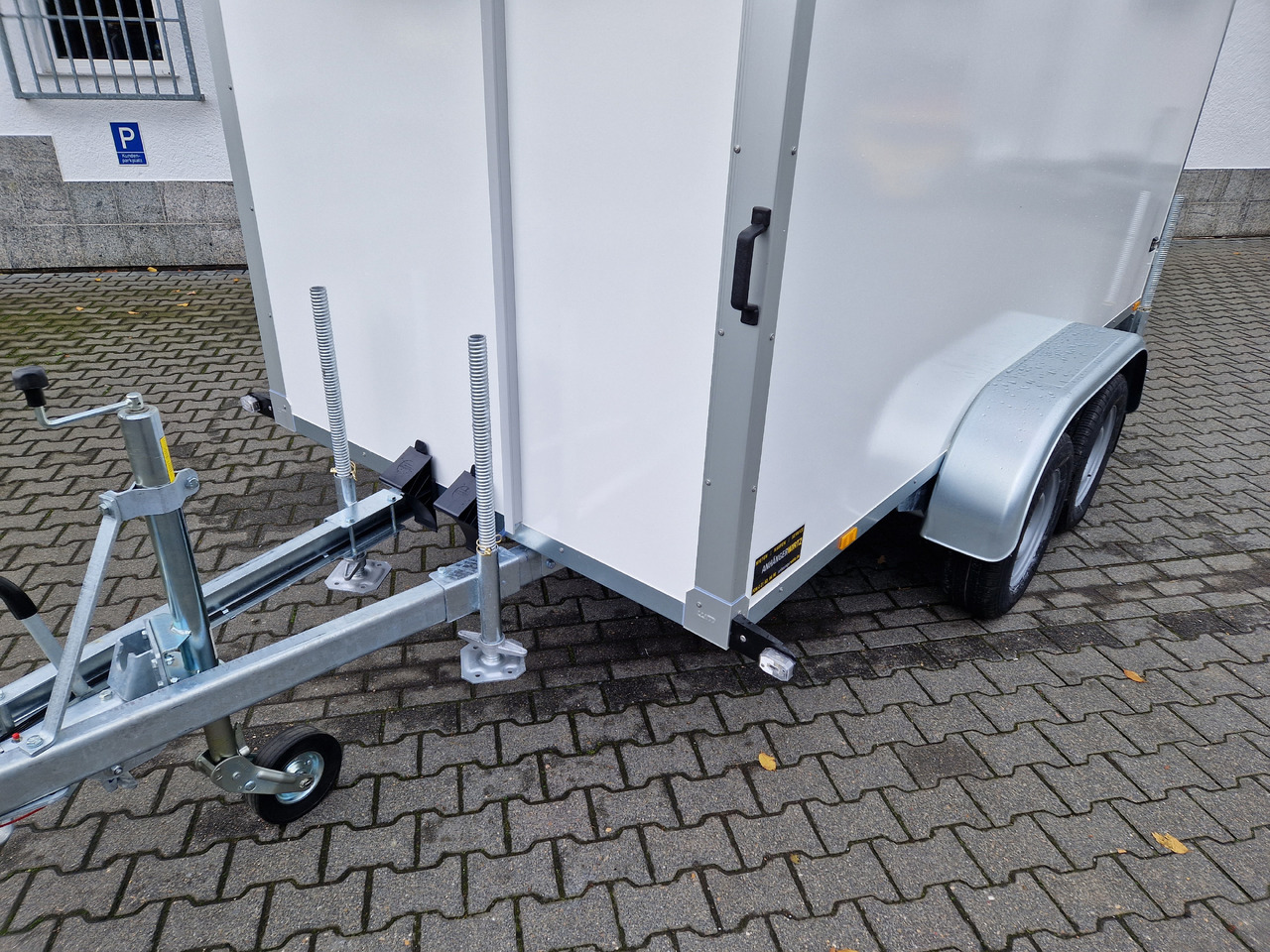 Kühlanhänger AZKF C 2735/155 343x154x200cm CiBIN 230V +Standkühlung (L) 2700kg Abverkauf - Príves chladírenské: obrázok 4 Kühlanhänger AZKF C 2735/155 343x154x200cm CiBIN 230V +Standkühlung (L) 2700kg Abverkauf - Príves chladírenské: obrázok 4