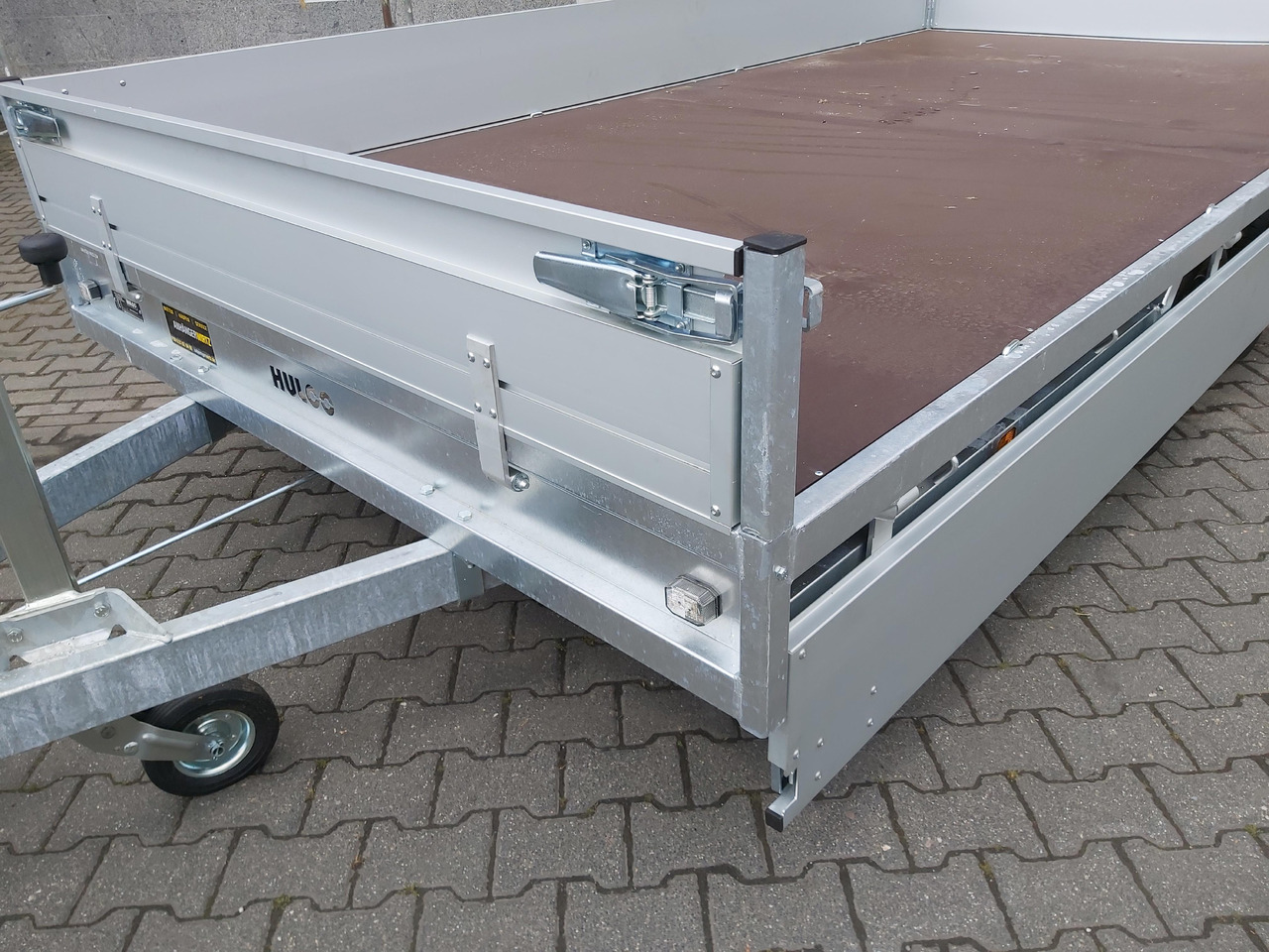 MEDAX - 2 3000 405x203x30cm 12" niedrig Fahrwerk (XL) 3000kg - Plošinový/ Valníkový príves: obrázok 3 MEDAX - 2 3000 405x203x30cm 12" niedrig Fahrwerk (XL) 3000kg - Plošinový/ Valníkový príves: obrázok 3