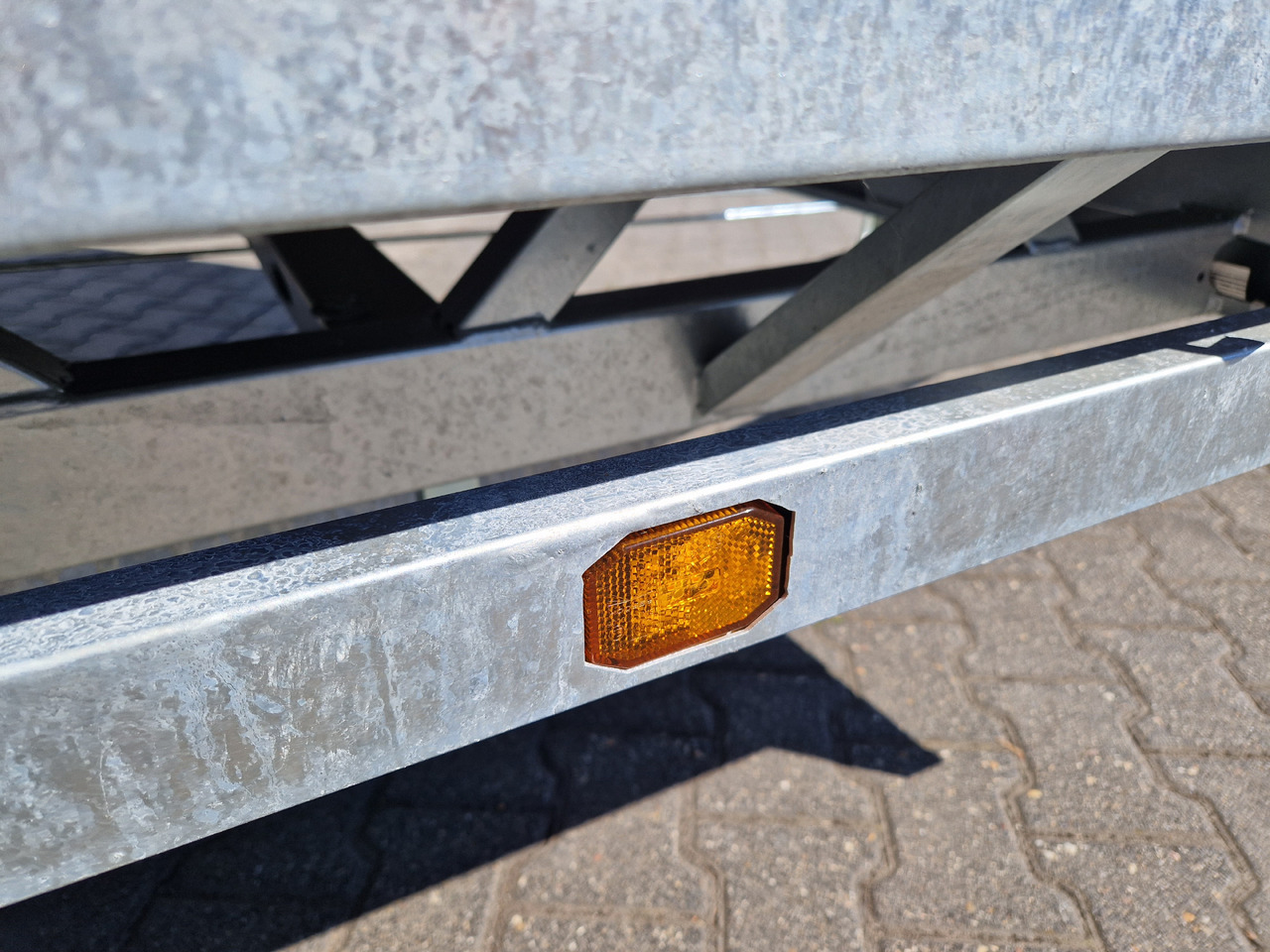 Plošinový/ Valníkový príves MEDAX - 3 3500 405x223x30cm Tridem 12" niedrig Fahrwerk (XL) 3500kg: obrázok 12