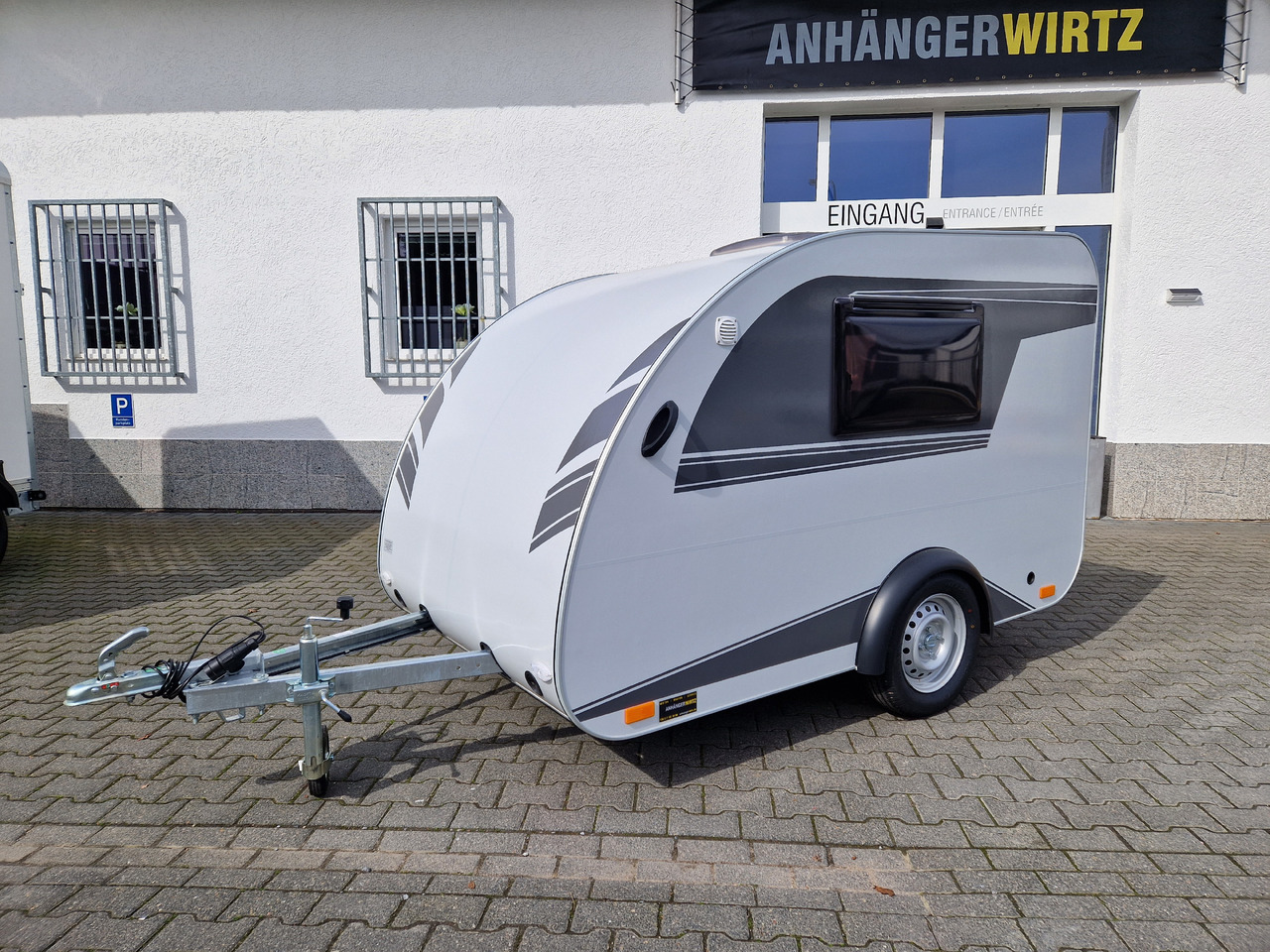 Mini Camper Mini Tommy TMC25 Basic 252x140x121cm 100 km/H 750kg ungebremst Januar AKTION - Obytný príves: obrázok 3 Mini Camper Mini Tommy TMC25 Basic 252x140x121cm 100 km/H 750kg ungebremst Januar AKTION - Obytný príves: obrázok 3