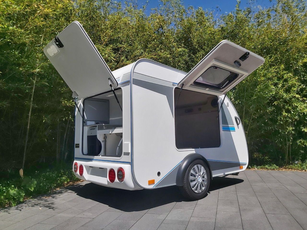Mini Camper Mini Tommy TMC25 Basic V1 252x140x121cm Küche 100km/H 750kg ohne Bremse Winter Aktion - Obytný príves: obrázok 1 Mini Camper Mini Tommy TMC25 Basic V1 252x140x121cm Küche 100km/H 750kg ohne Bremse Winter Aktion - Obytný príves: obrázok 1
