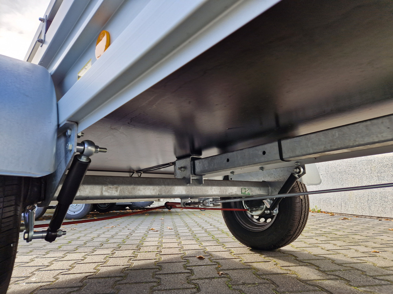 PKW Anhänger Koch Aluline B1000 205x105x40cm (XS) 1000kg 100 km/H Januar Aktion - Auto príves: obrázok 4 PKW Anhänger Koch Aluline B1000 205x105x40cm (XS) 1000kg 100 km/H Januar Aktion - Auto príves: obrázok 4