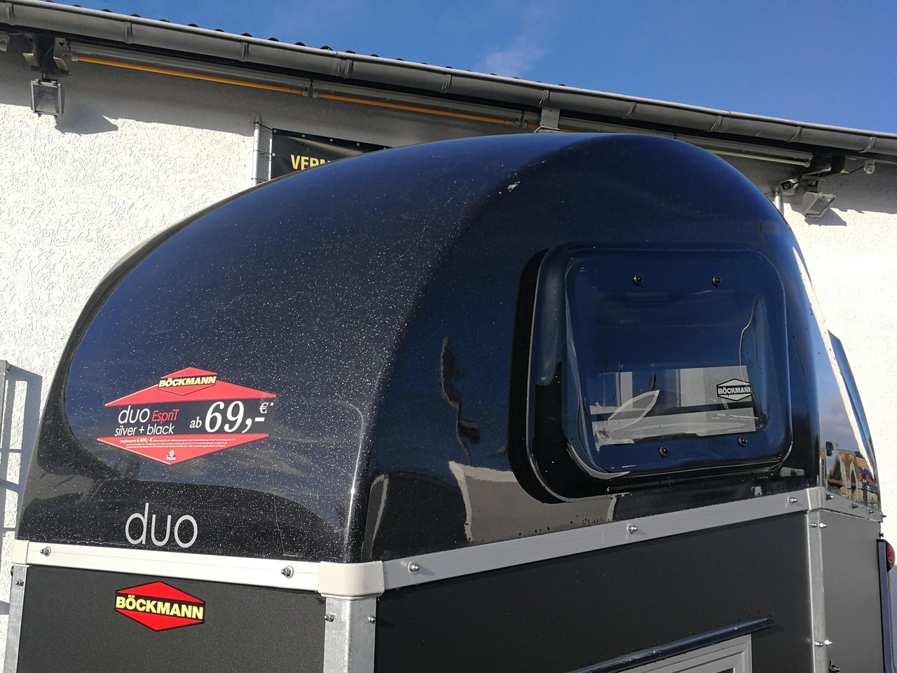 Pferdeanhänger Böckmann DUO Esprit silver black Sattelkammer Aluboden Trittschutz 2400kg 100 km/H - Príves na prepravu koní: obrázok 4 Pferdeanhänger Böckmann DUO Esprit silver black Sattelkammer Aluboden Trittschutz 2400kg 100 km/H - Príves na prepravu koní: obrázok 4