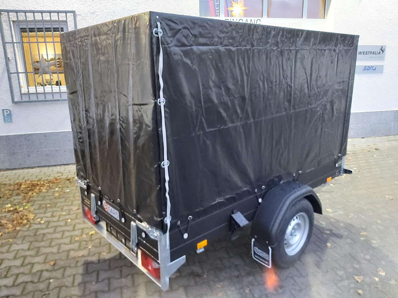 Saris Anhänger DV135 McAlu Pro MP 255x133x150cm Hochplane black (S)1350kg black deal Januar Aktio - Auto príves: obrázok 4 Saris Anhänger DV135 McAlu Pro MP 255x133x150cm Hochplane black (S)1350kg black deal Januar Aktio - Auto príves: obrázok 4