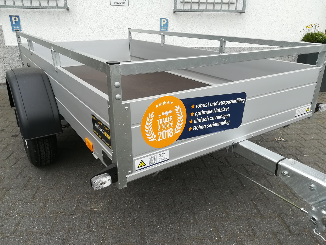 Saris Anhänger DV135 McAlu Pro MP 255x133x43cm (S) 1350kg Online Aktion Modell 2024 - Auto príves: obrázok 5 Saris Anhänger DV135 McAlu Pro MP 255x133x43cm (S) 1350kg Online Aktion Modell 2024 - Auto príves: obrázok 5