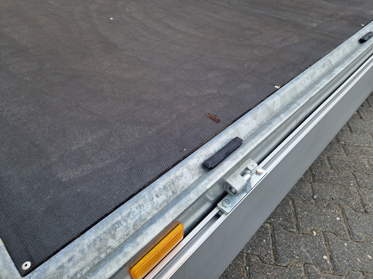 Saris PL 276 150 1500 1 276x150x30cm 13" (S) 1500kg Aktion Abverkauf - Auto príves: obrázok 4 Saris PL 276 150 1500 1 276x150x30cm 13" (S) 1500kg Aktion Abverkauf - Auto príves: obrázok 4