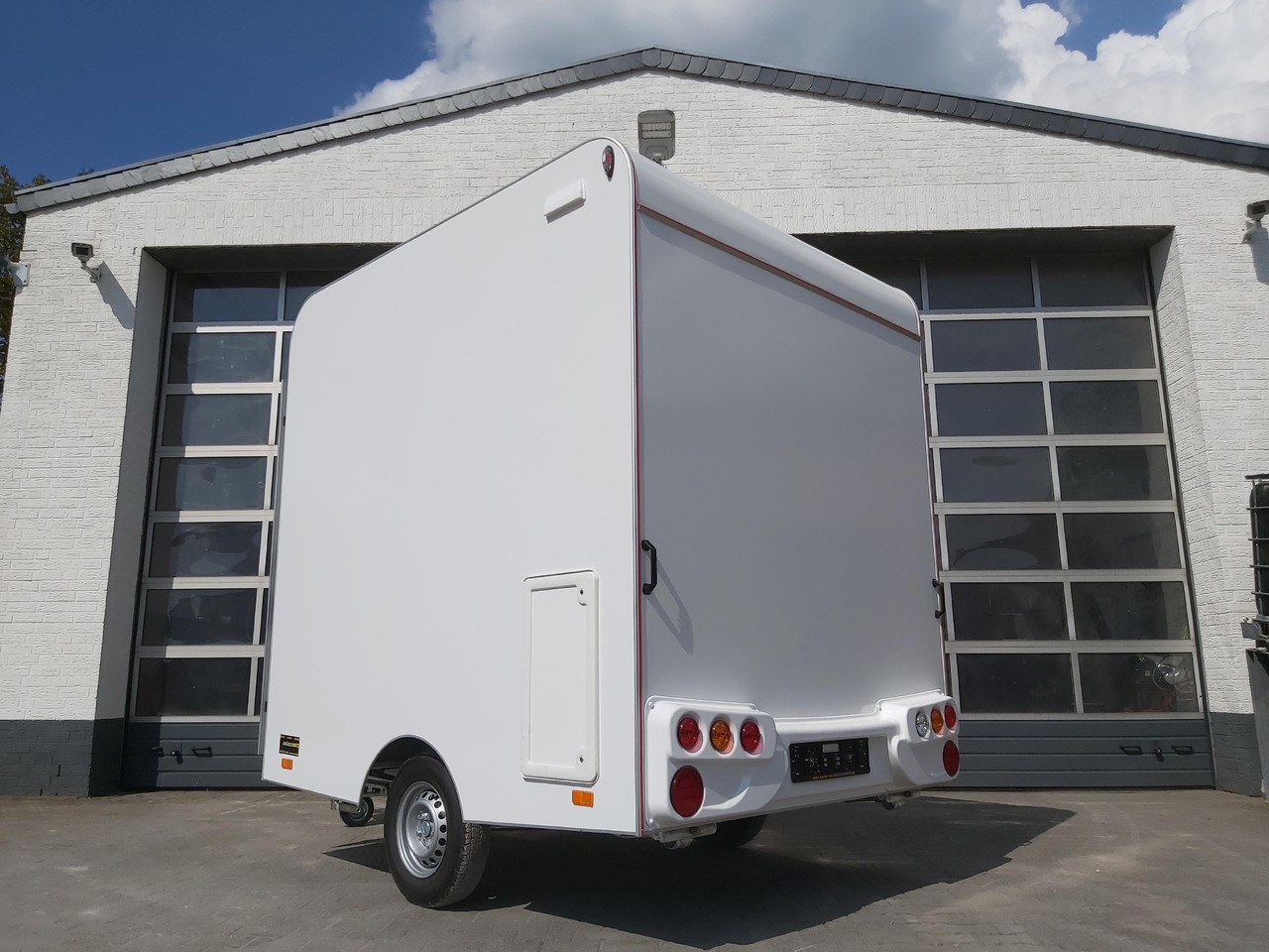 Predajná príves Verkaufsanhänger VK 250 200 aero retro 250cm 1 Verkaufsklappe 230 Volt Licht (S) 1300kg Abverkauf: obrázok 7 Predajná príves Verkaufsanhänger VK 250 200 aero retro 250cm 1 Verkaufsklappe 230 Volt Licht (S) 1300kg Abverkauf: obrázok 7
