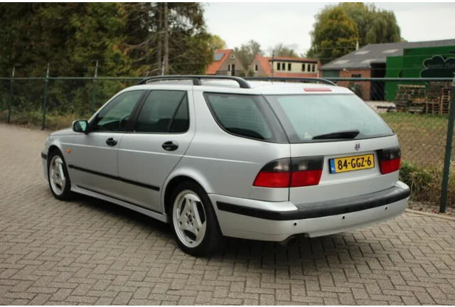 Saab 9-5 Estate 2.3 TURBO S Aero - Automobil: obrázok 3 Saab 9-5 Estate 2.3 TURBO S Aero - Automobil: obrázok 3
