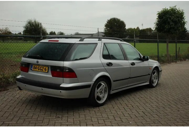 Saab 9-5 Estate 2.3 TURBO S Aero - Automobil: obrázok 5 Saab 9-5 Estate 2.3 TURBO S Aero - Automobil: obrázok 5